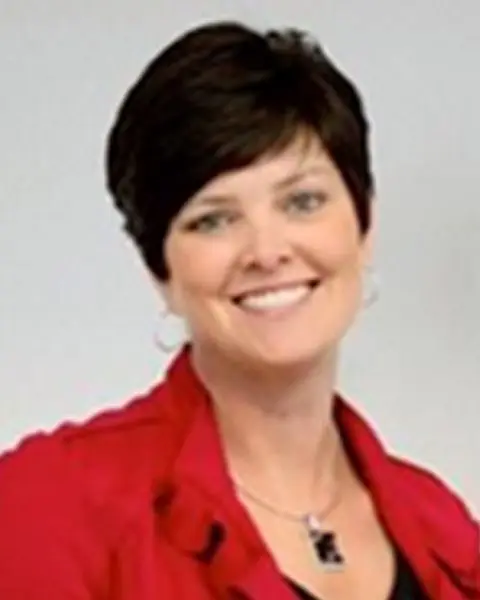 Portrait of Shannon Hartley